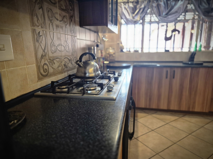 3 Bedroom Property for Sale in Flimieda North West